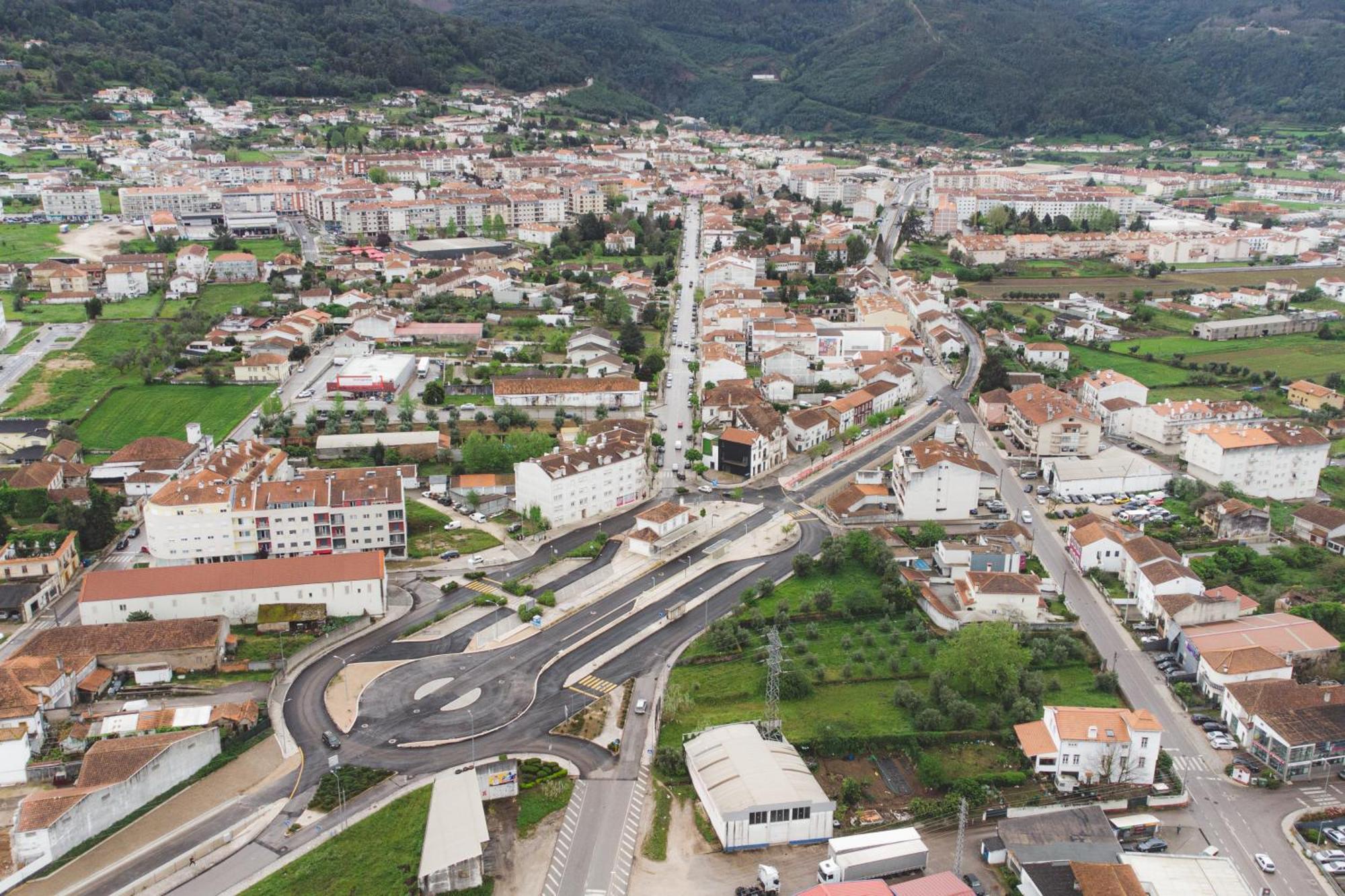Lousa Estacao Al Luaran gambar