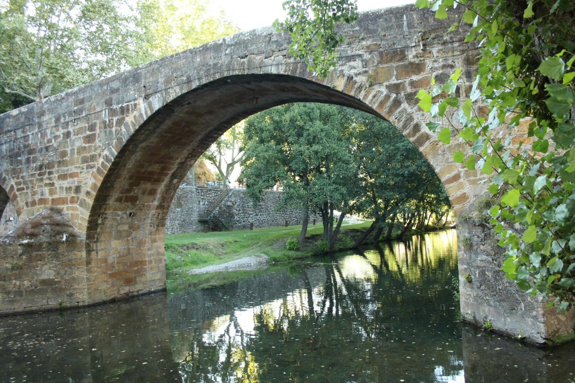 Lousa Estacao Al Luaran gambar